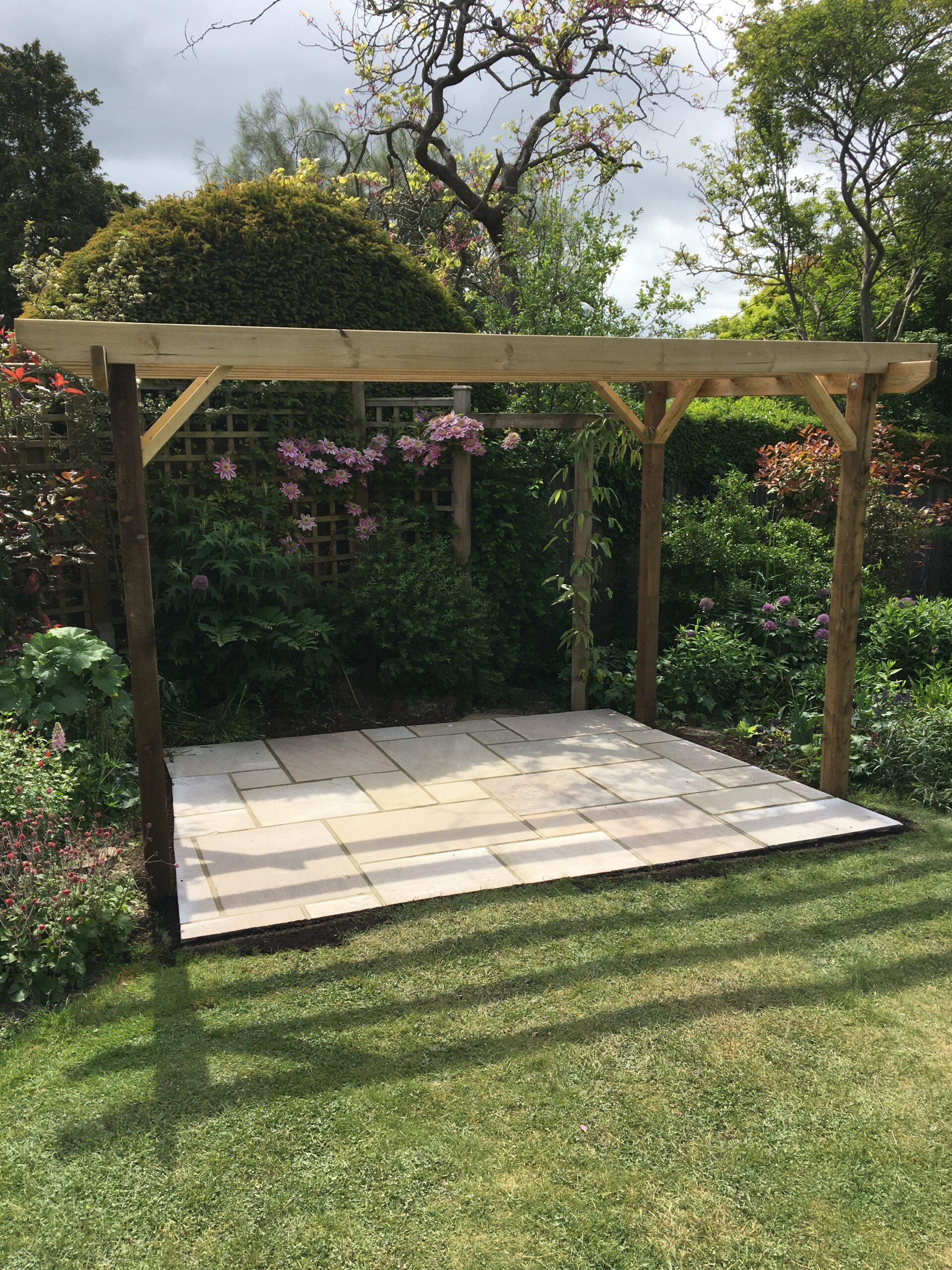 Pergola and patio Winchester Landscapes