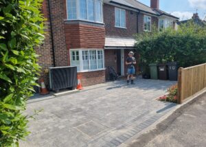 Winchester landscapes block pave driveway